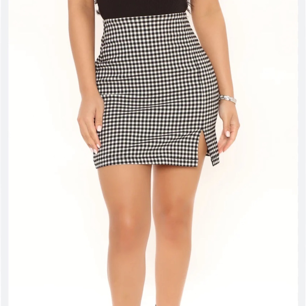 NWT Fashion Nova checkered mini skirt size medium